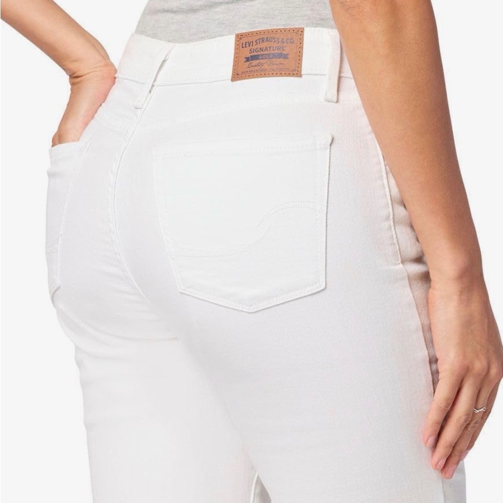 Levi Strauss Signature Gold MidRise Slim Fit Capri Stretch White Jean Plus Sz 24 - Picture 5 of 12